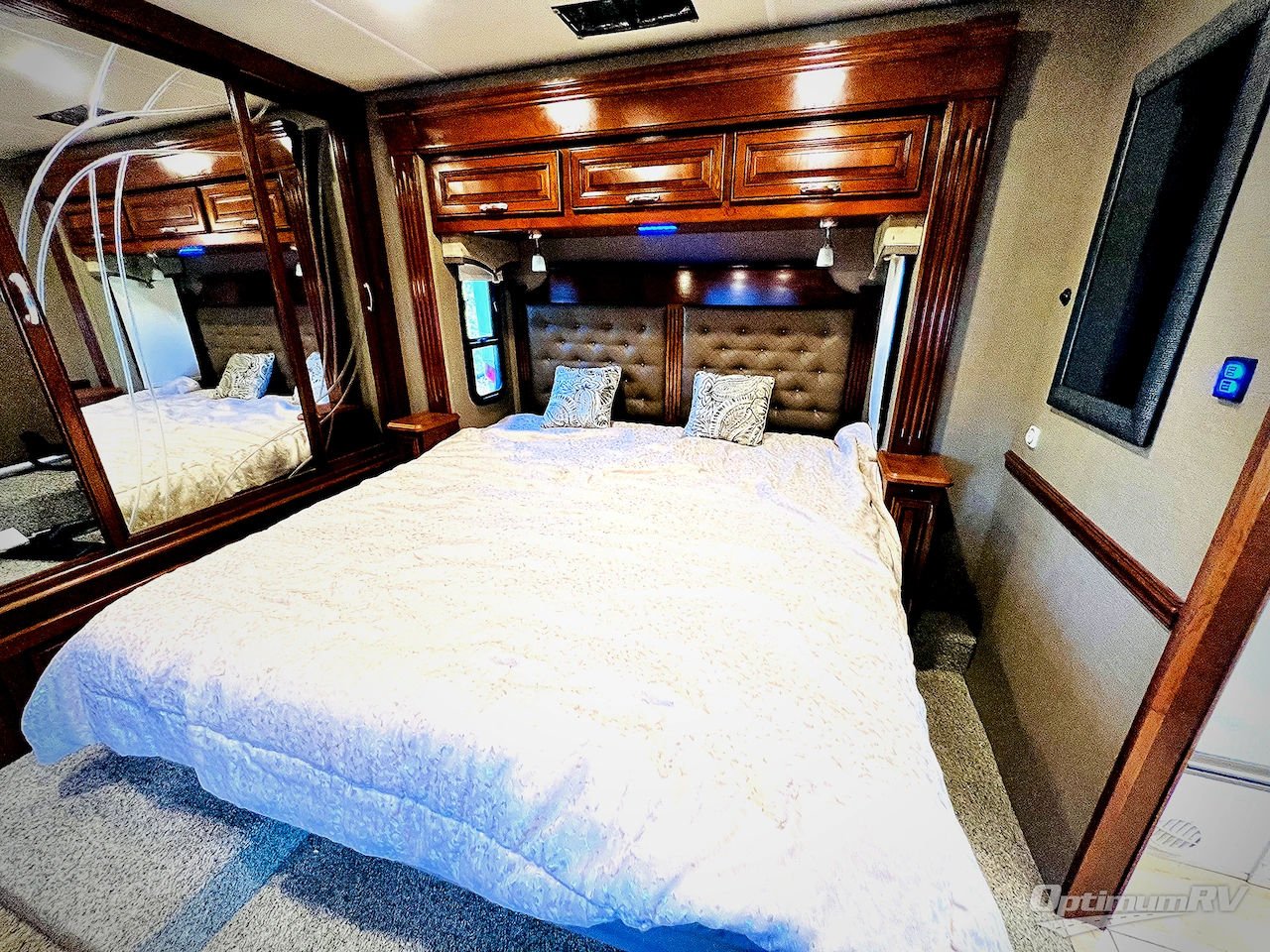 2017 Forest River Berkshire XL 40A Photo 20