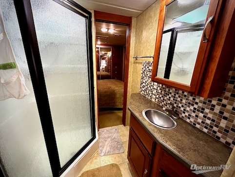 2008 Georgie Boy Cruise Master 3740FWS RV Photo 3