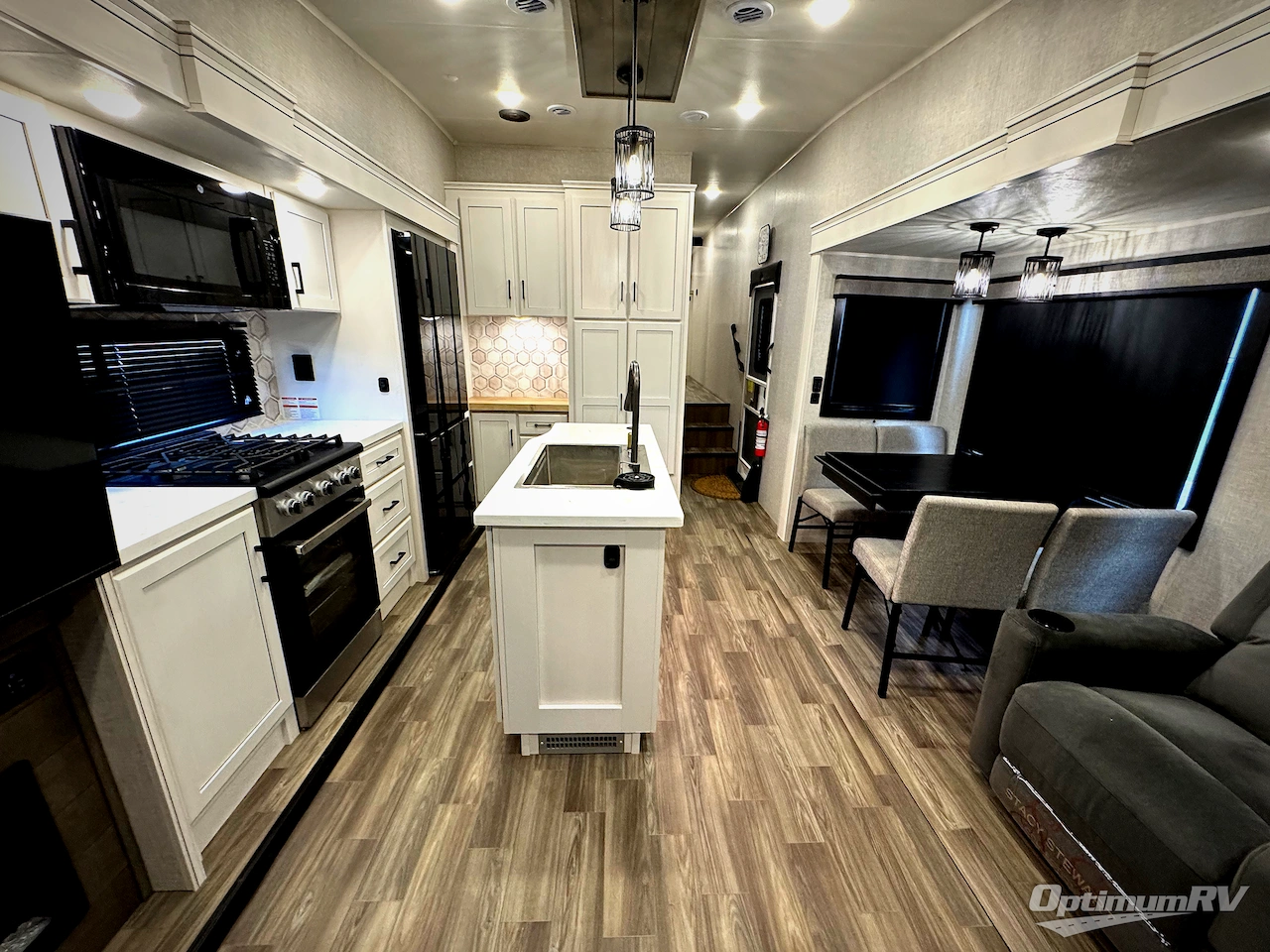 2025 Jayco Eagle 355MBQS Photo 3