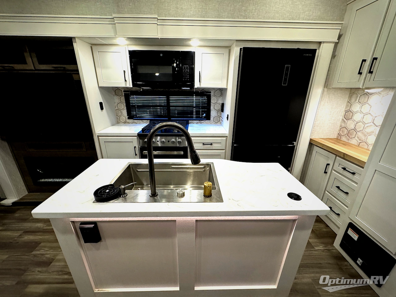 2025 Jayco Eagle 355MBQS Photo 4