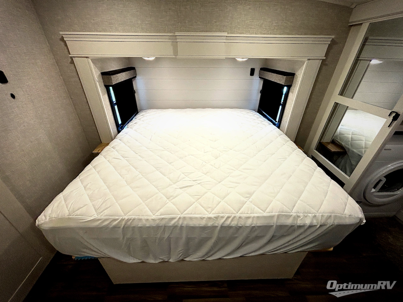 2025 Jayco Eagle 355MBQS Photo 9