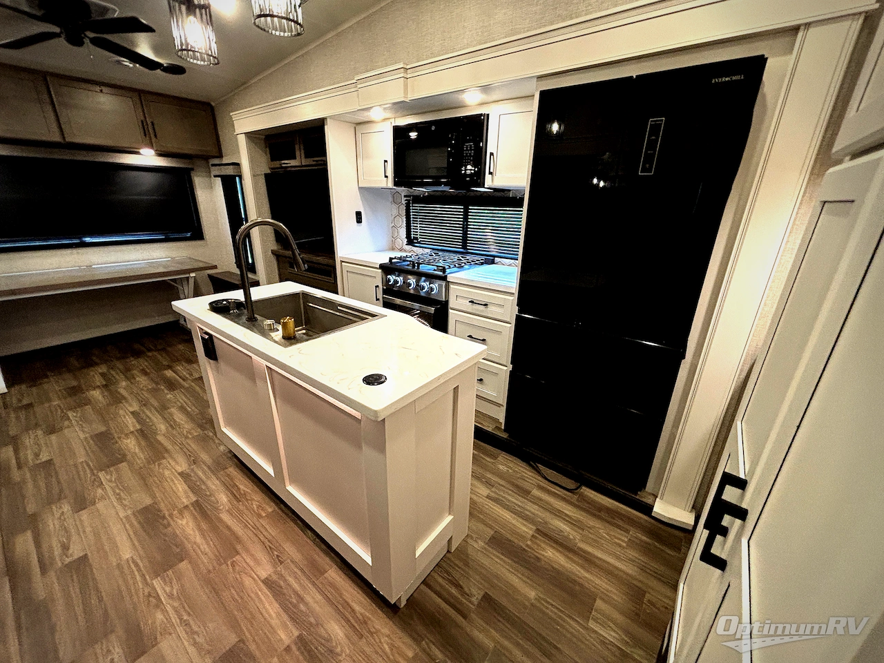 2025 Jayco Eagle 355MBQS Photo 21