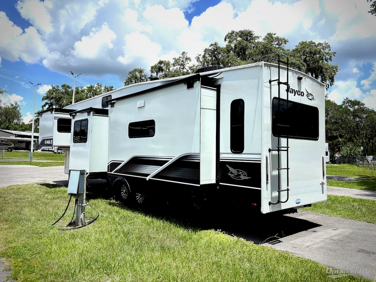2025 Jayco Eagle 355MBQS Photo 3