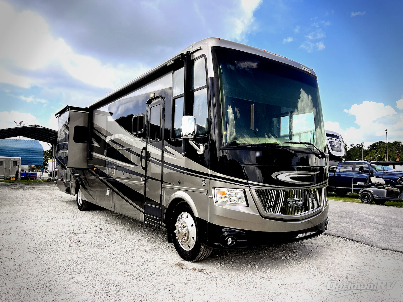 2014 Newmar Canyon Star 3920 Photo 1