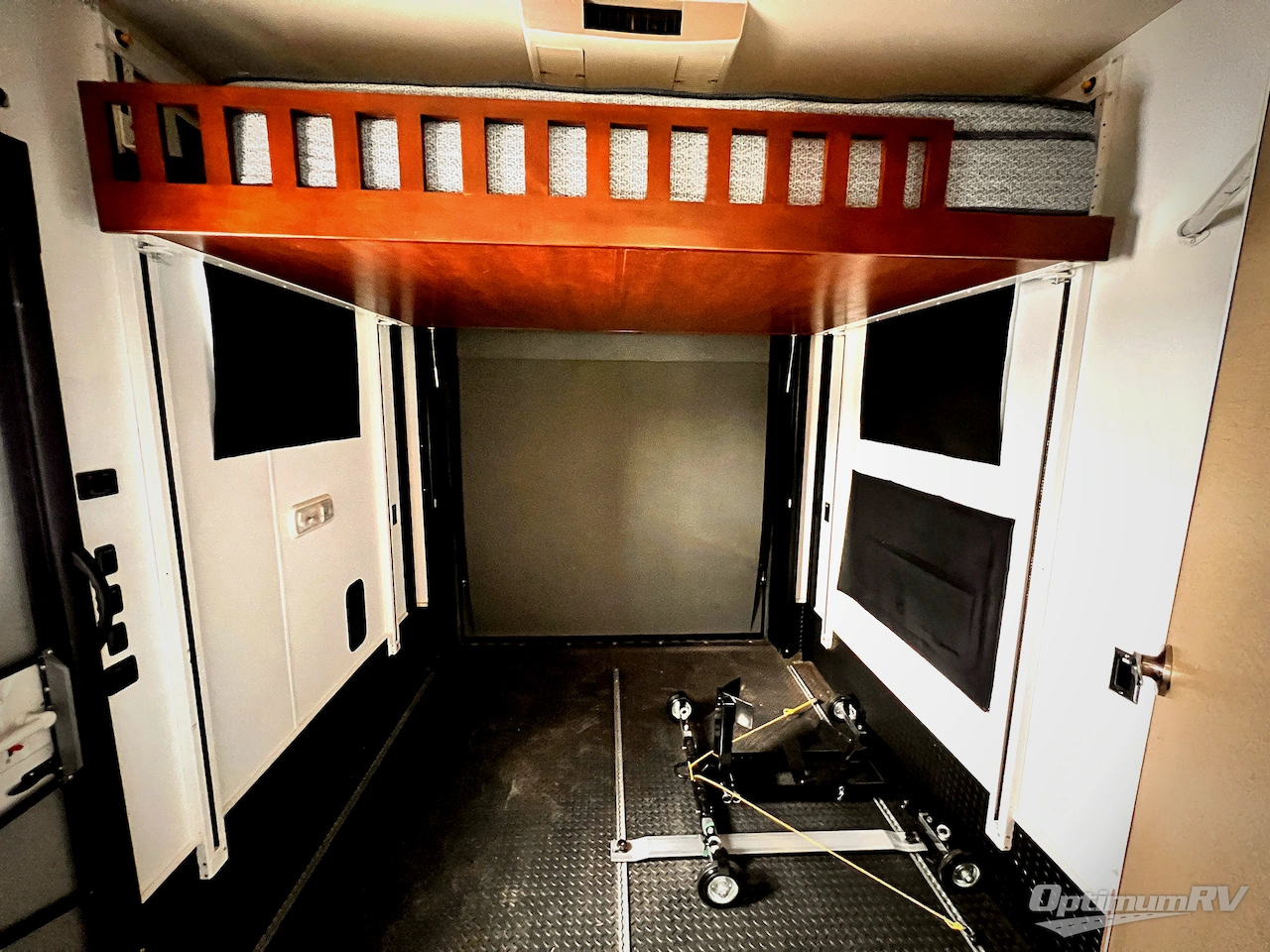 2014 Newmar Canyon Star 3920 Photo 23