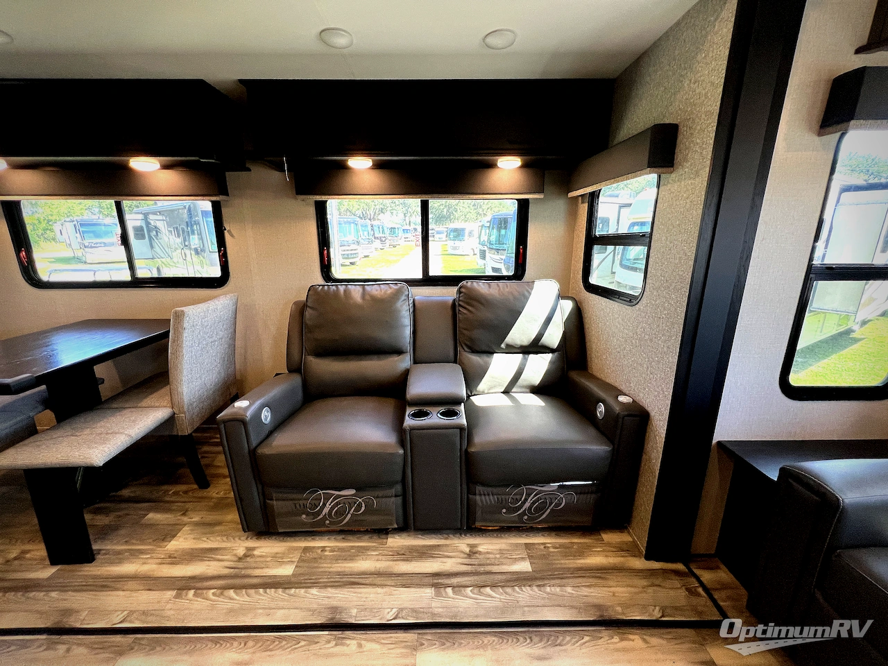 2022 Highland Ridge Mesa Ridge XLT MF294RLS Photo 8