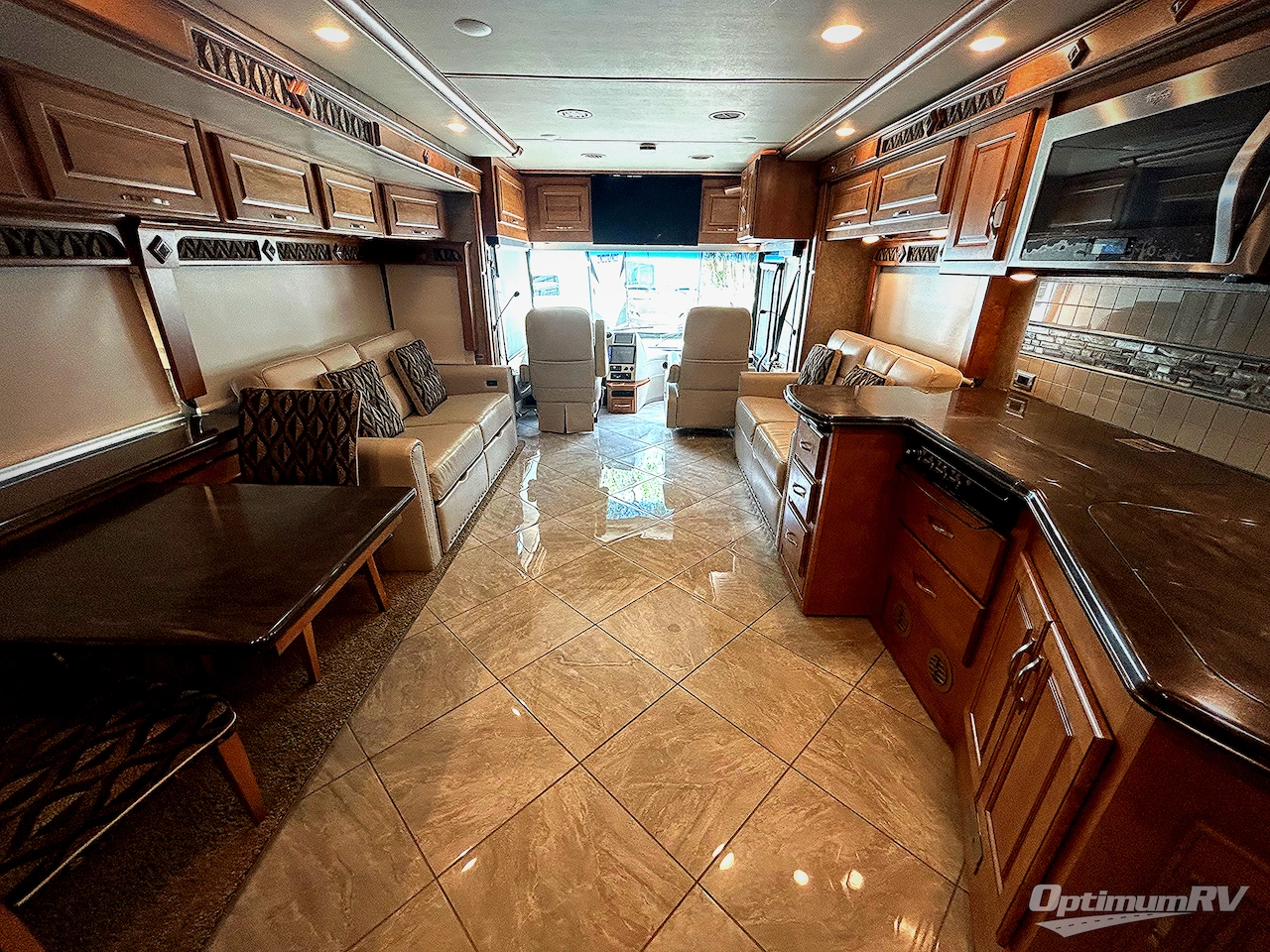 2017 Winnebago Journey 36M Photo 4
