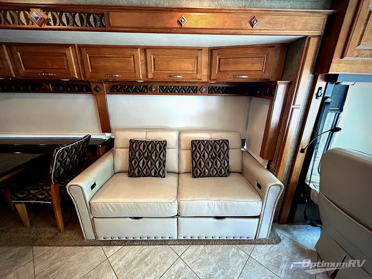2017 Winnebago Journey 36M Photo 12