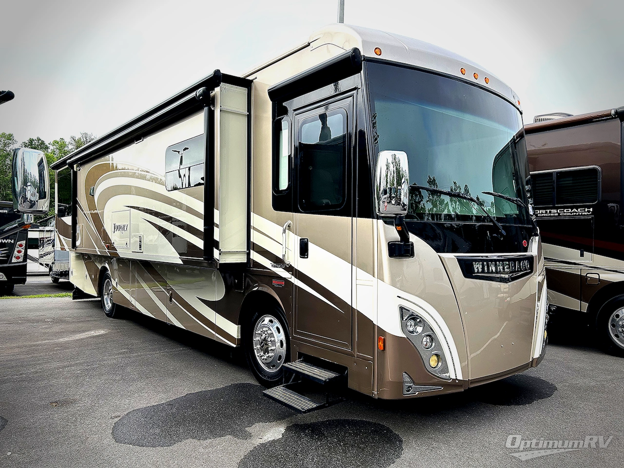 2017 Winnebago Journey 36M Photo 1
