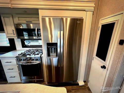 2021 Jayco North Point 310RLTS RV Photo 3