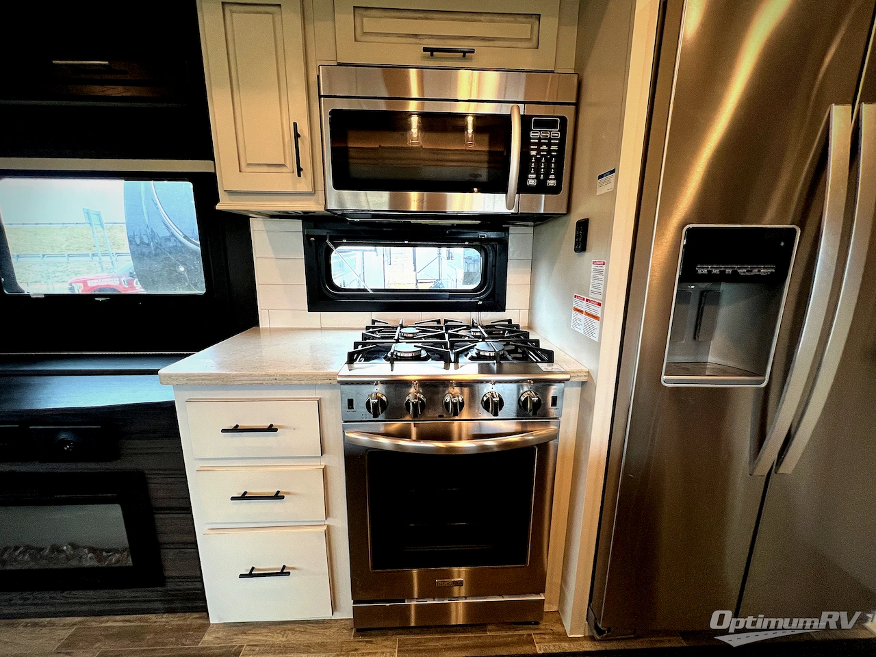 2021 Jayco North Point 310RLTS Photo 12