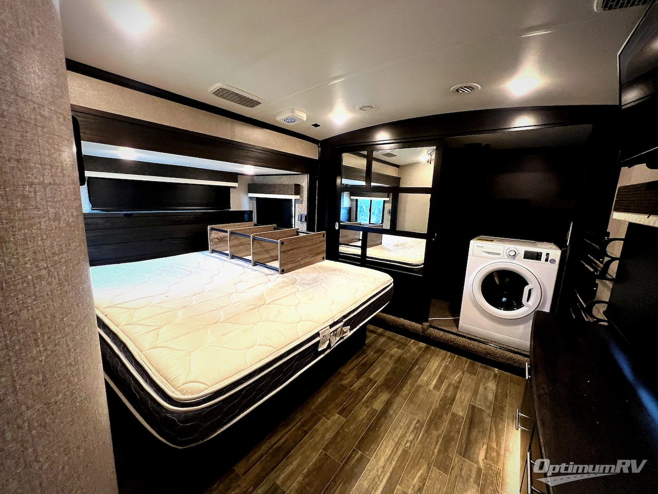 2021 Jayco North Point 310RLTS Photo 16