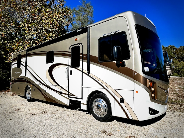 2013 Fleetwood Excursion 33A RV Photo 1