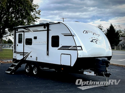 Used 2022 Highland Ridge Range Lite RL212FB Featured Photo