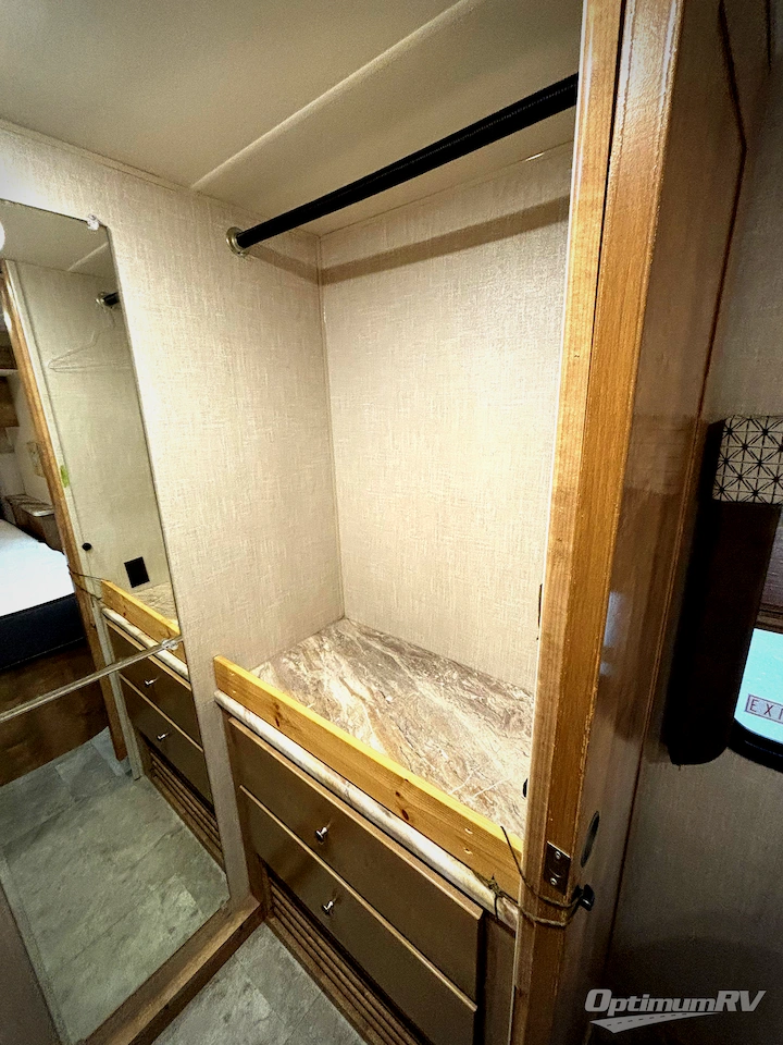 2019 Coachmen Leprechaun 311FS Ford 450 Photo 18
