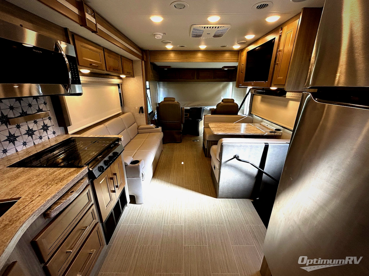 2019 Coachmen Sportscoach SRS RD 339DS Photo 5