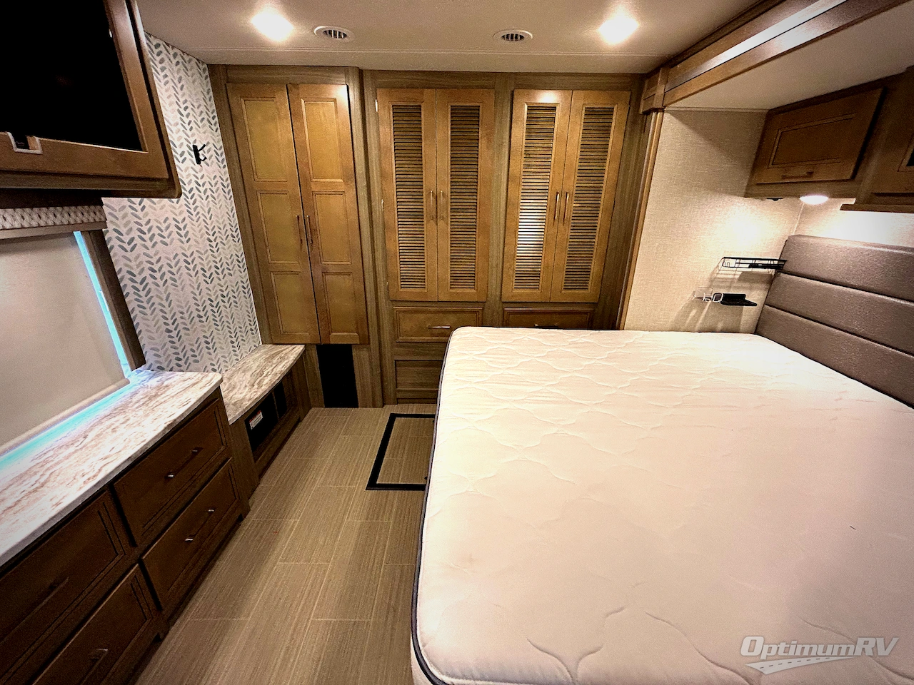 2019 Coachmen Sportscoach SRS RD 339DS Photo 17