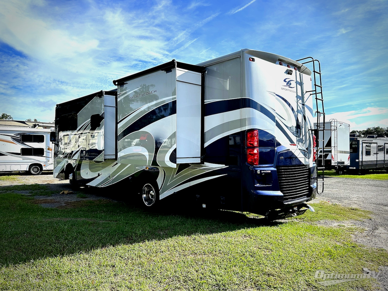 2019 Coachmen Sportscoach SRS RD 339DS Photo 3