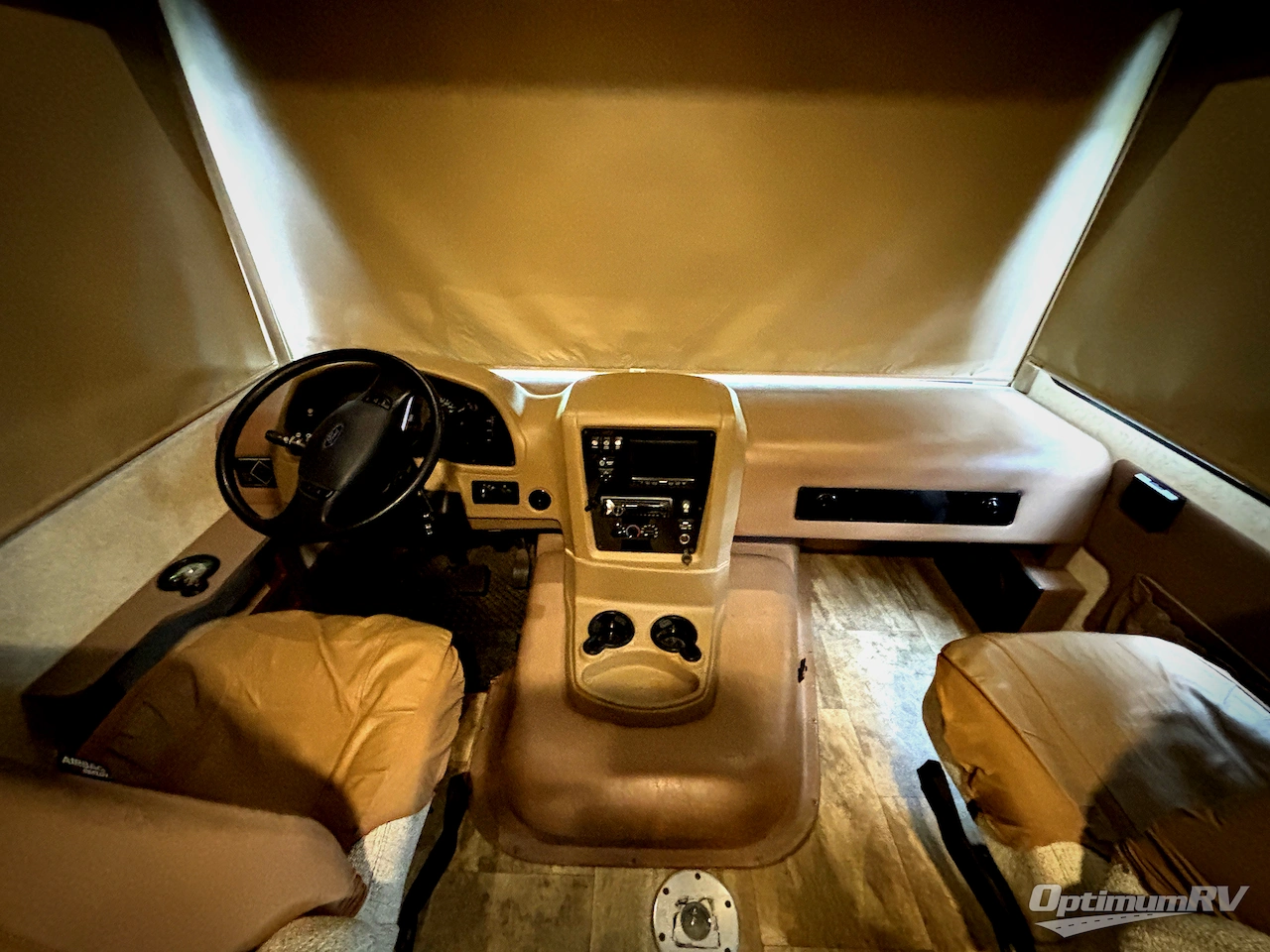 2015 Forest River Georgetown 335DS Photo 8