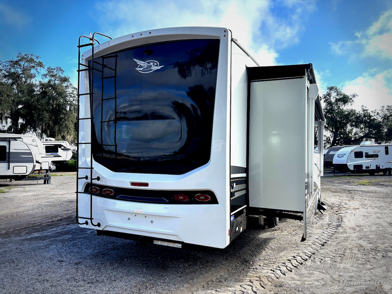 2025 Jayco Pinnacle 38FBRK Photo 2