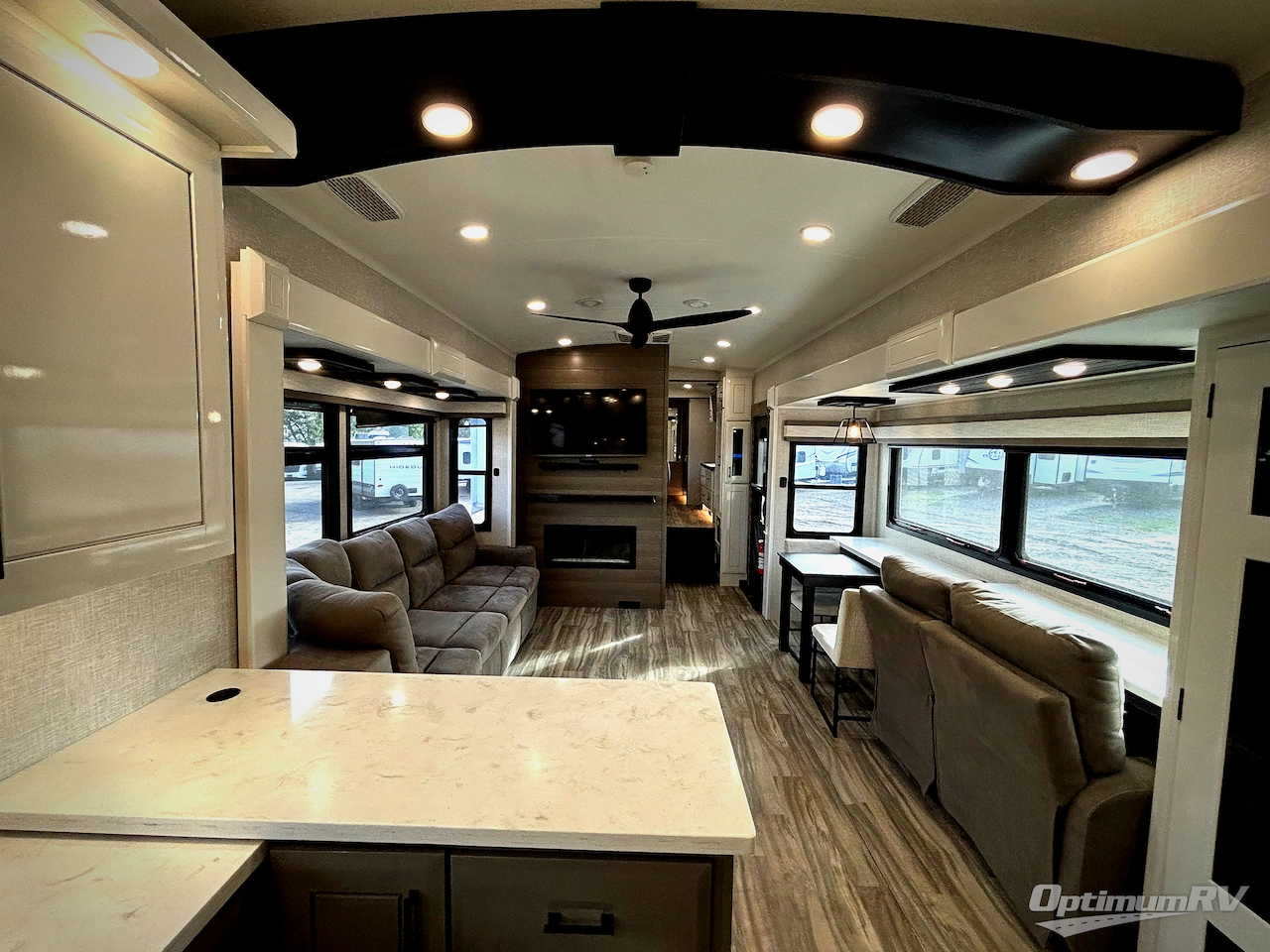 2025 Jayco Pinnacle 38FBRK Photo 5