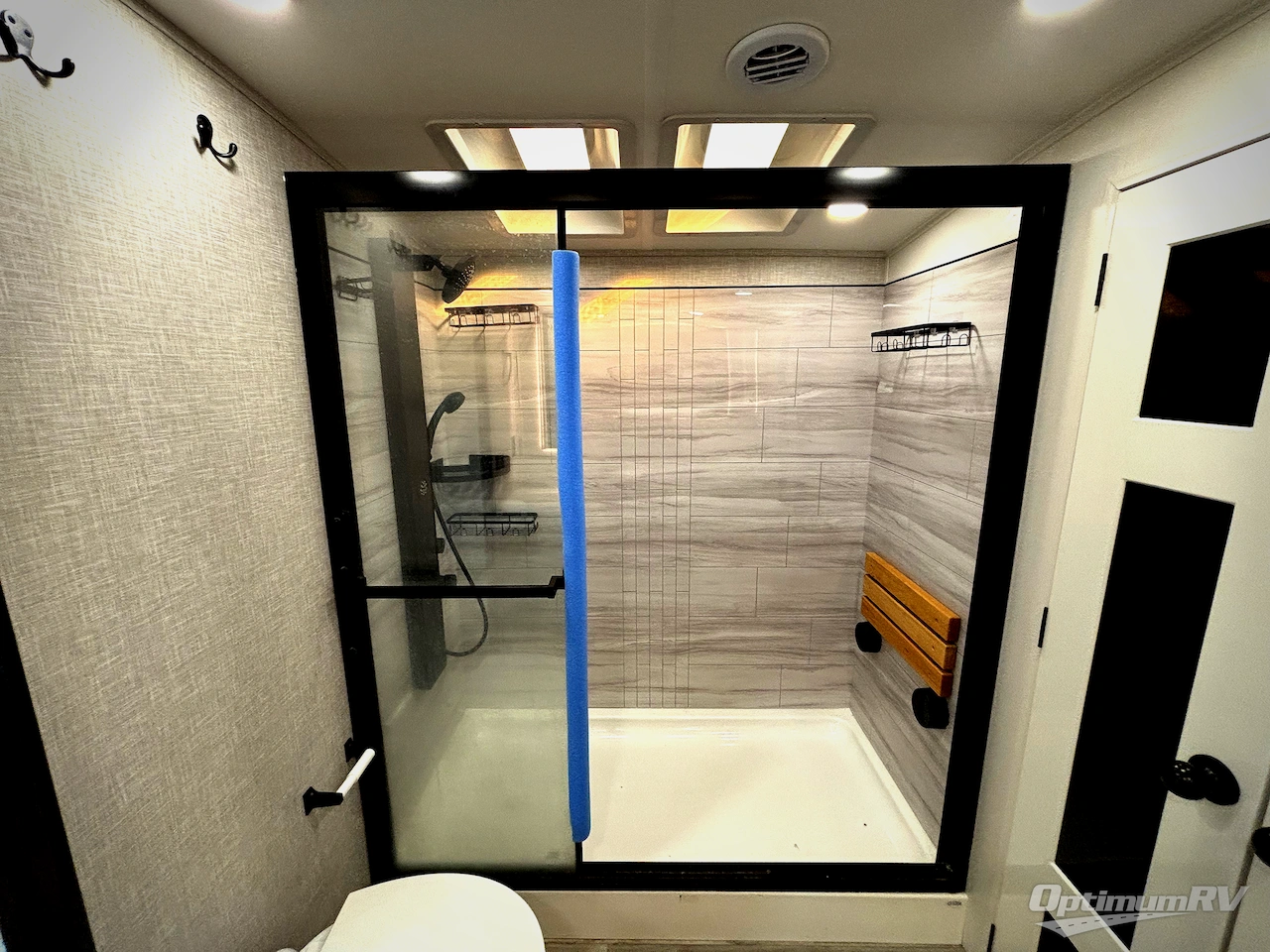 2025 Jayco Pinnacle 38FBRK Photo 9