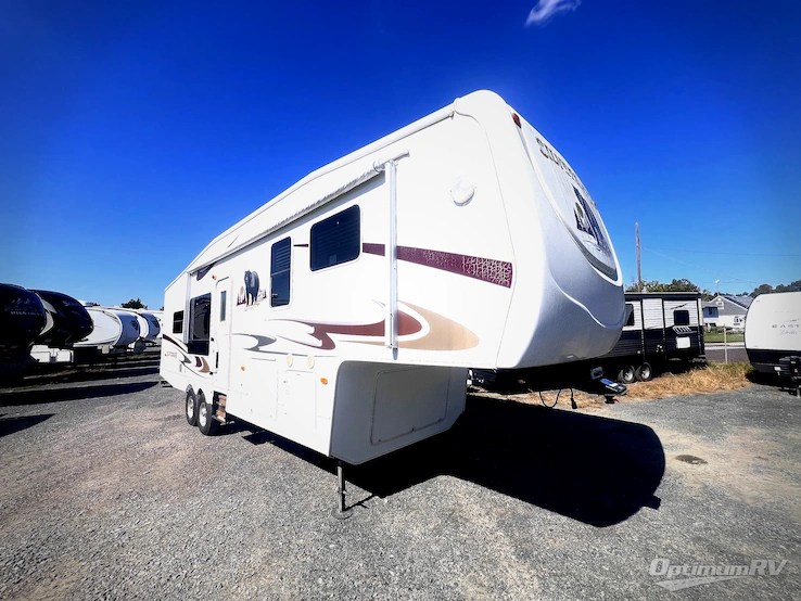 2008 Forest River Cedar Creek Silverback 30LRKSA RV Photo 1