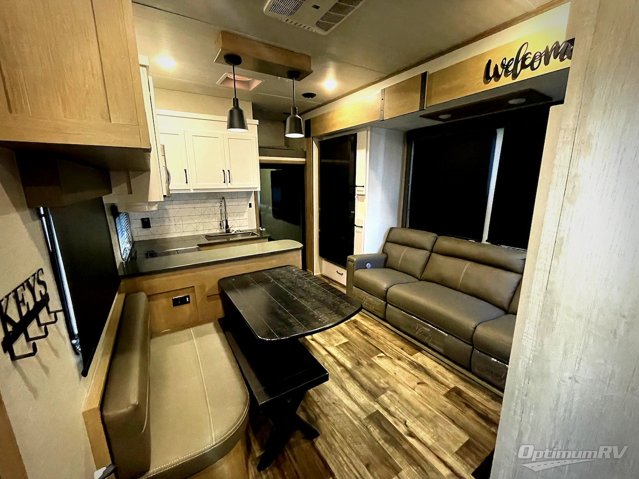 2023 Keystone Raptor 362 Photo 4