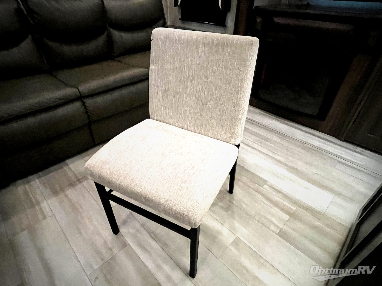 2022 Grand Design Solitude 378MBS Photo 6