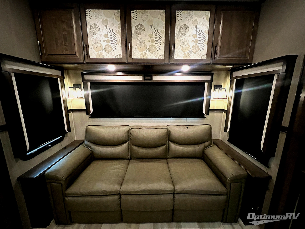 2022 Grand Design Solitude 378MBS Photo 11