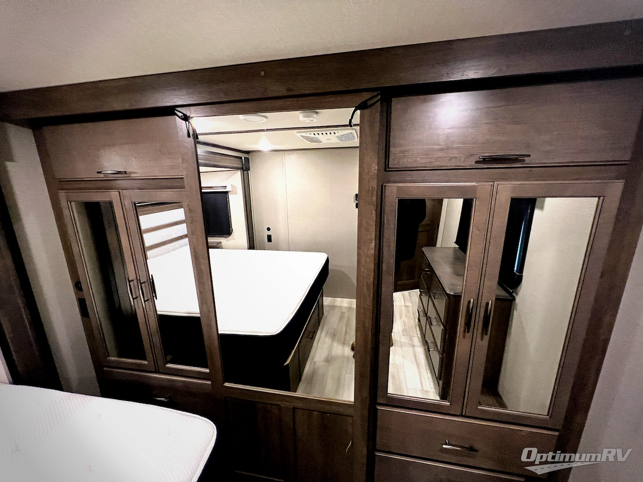 2022 Grand Design Solitude 378MBS Photo 51