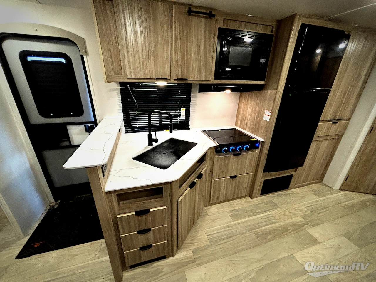 2024 Winnebago Towables Access 30BH Photo 8