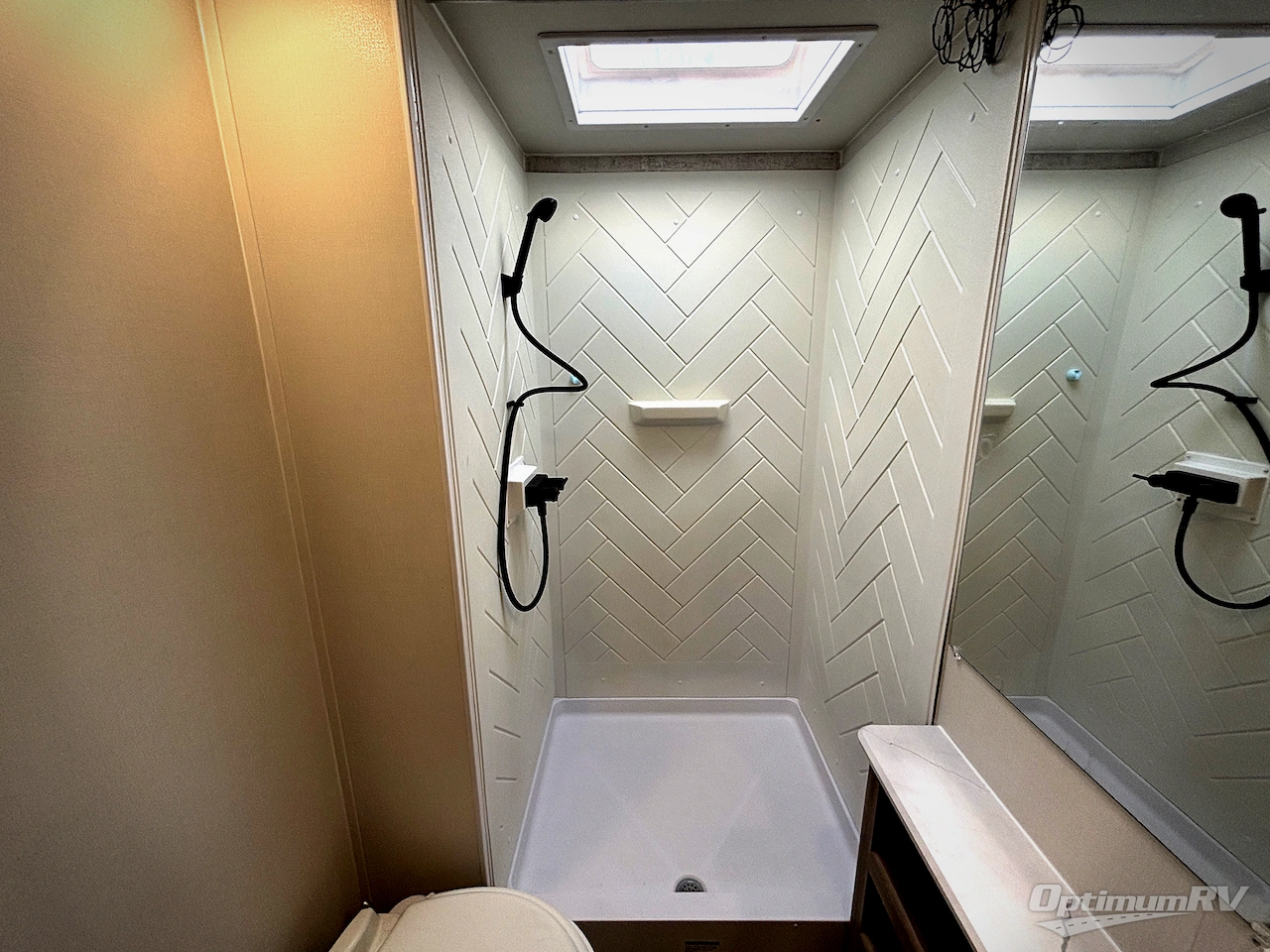 2024 Winnebago Towables Access 30BH Photo 16