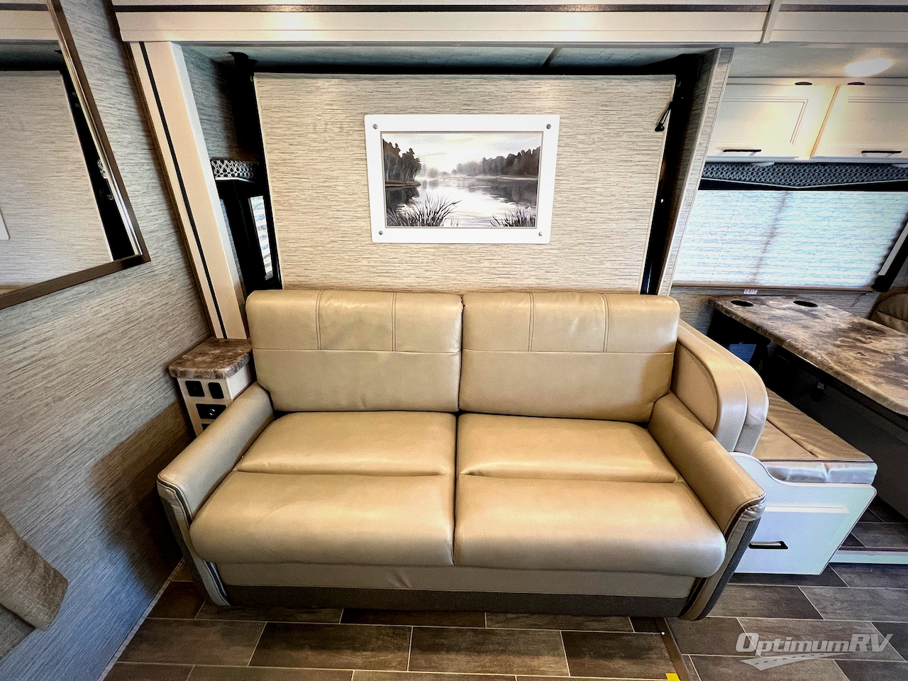 2021 Thor Chateau 25M Photo 15