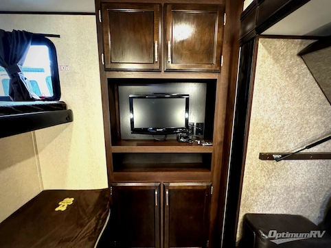 2020 Jayco Jay Flight 33RBTS RV Photo 3