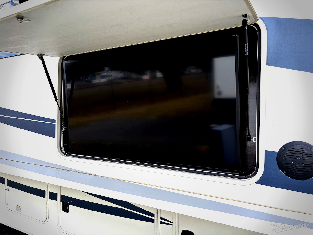 2019 Fleetwood Flair 35R Photo 22