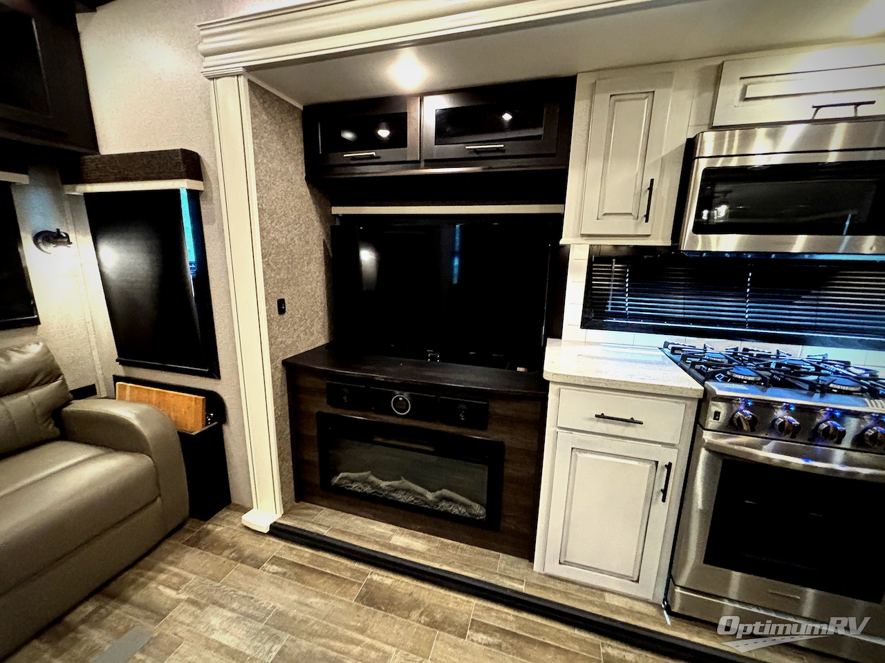 2021 Jayco North Point 387FBTS Photo 20