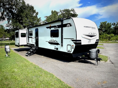 Used 2025 Forest River RV Grand Surveyor 302RDBS Featured Photo