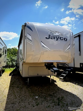 Used 2020 Jayco Eagle 336FBOK Featured Photo