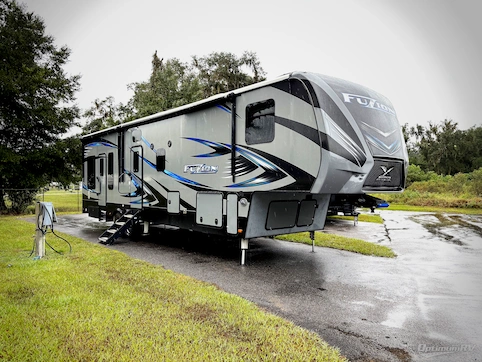 Used 2018 Keystone Fuzion 369 Featured Photo