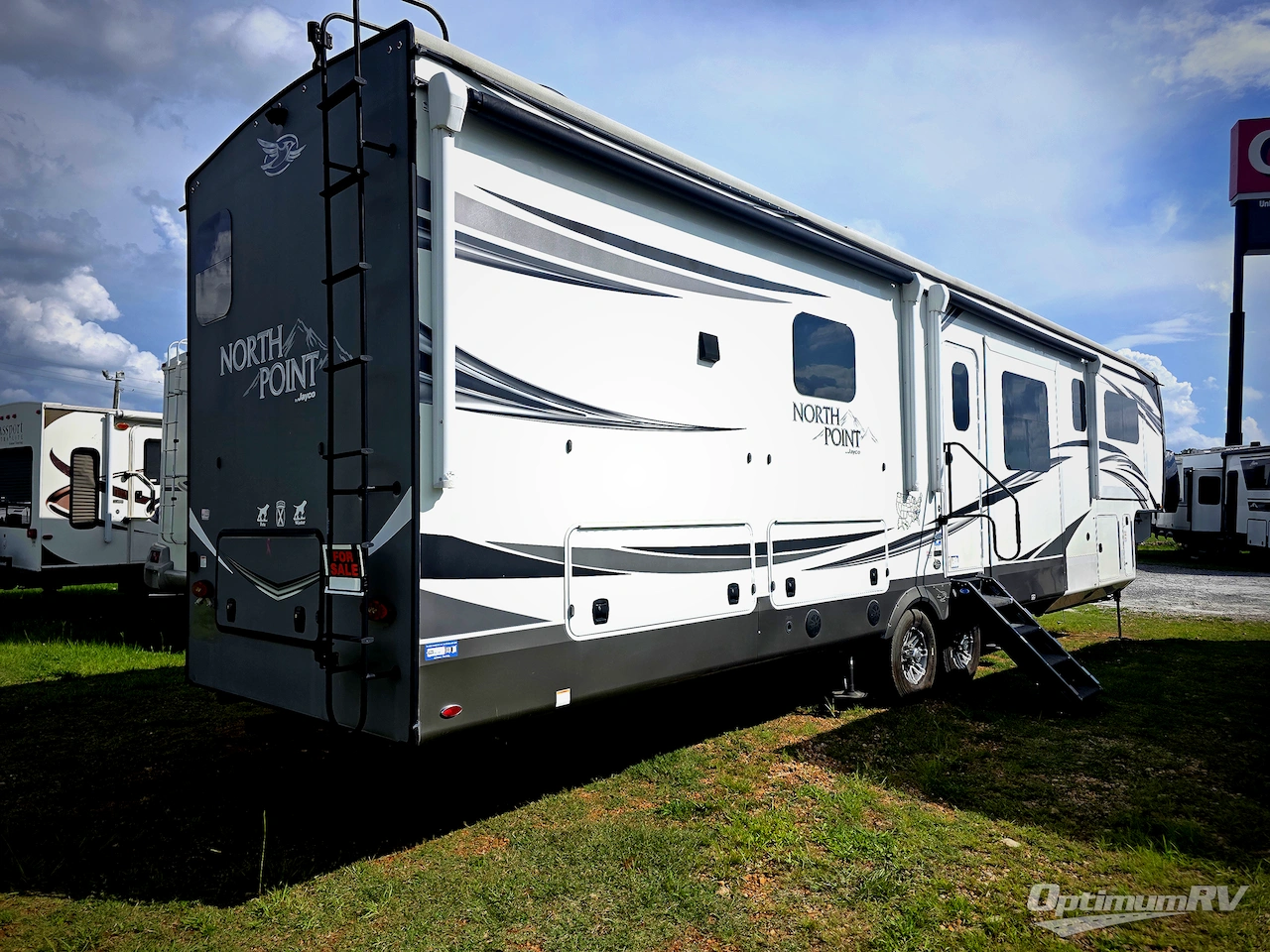 2021 Jayco North Point 382FLRB Photo 2