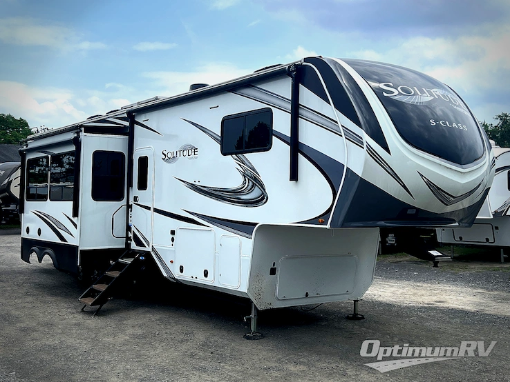 2022 Grand Design Solitude S-Class 3950BH RV Photo 1