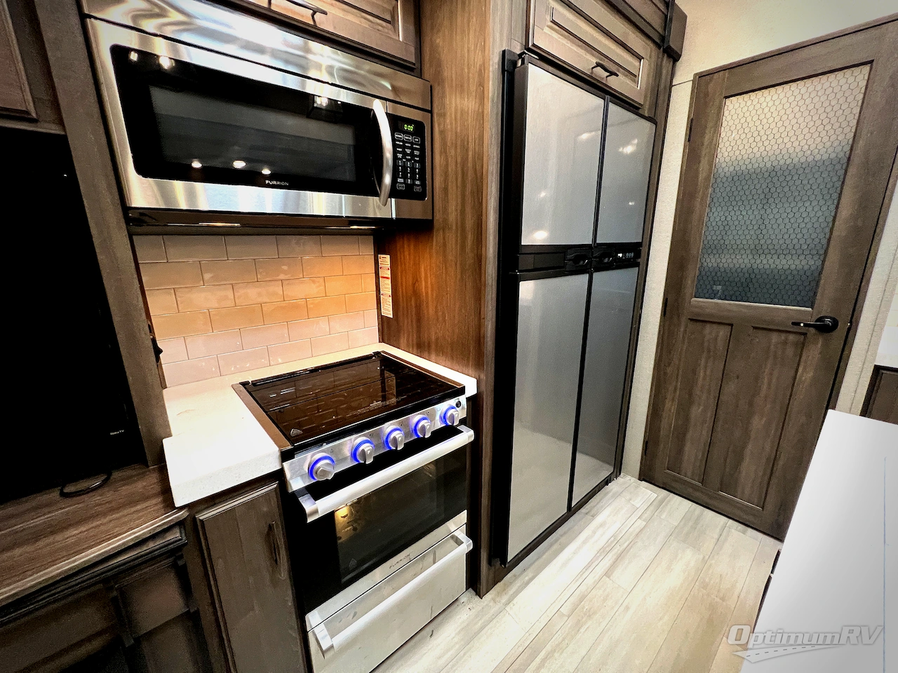 2022 Grand Design Solitude S-Class 3950BH Photo 21