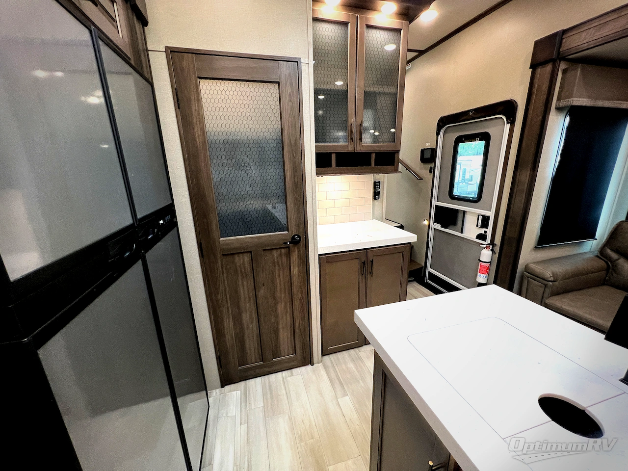 2022 Grand Design Solitude S-Class 3950BH Photo 22