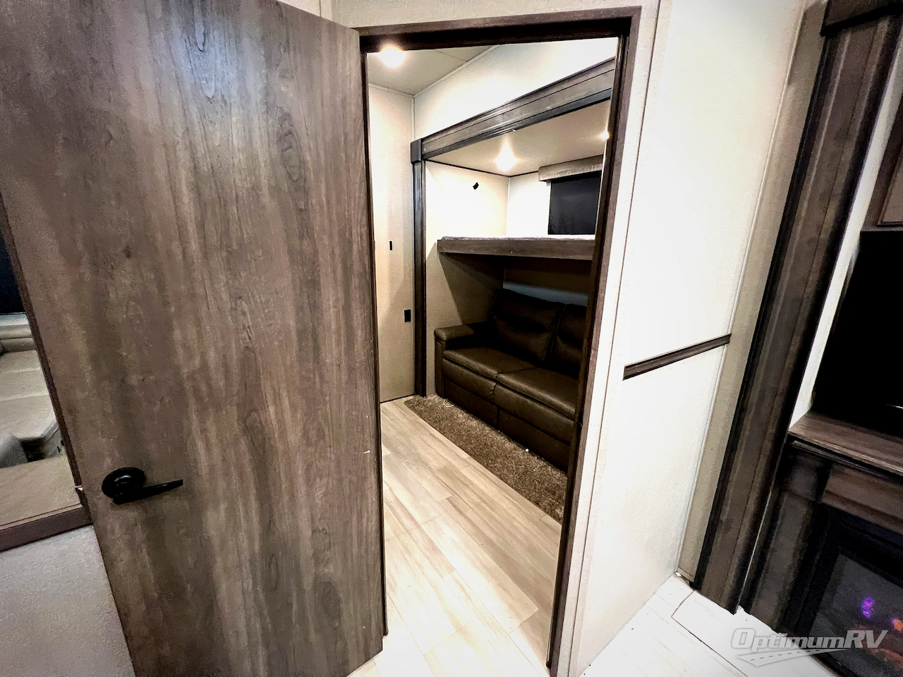 2022 Grand Design Solitude S-Class 3950BH Photo 25