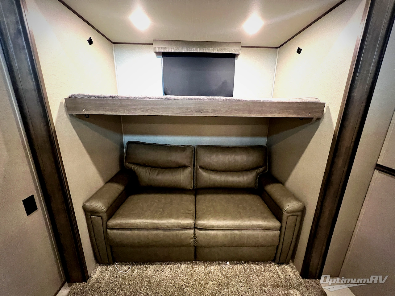 2022 Grand Design Solitude S-Class 3950BH Photo 27