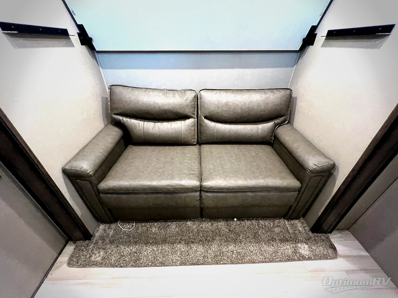 2022 Grand Design Solitude S-Class 3950BH Photo 28