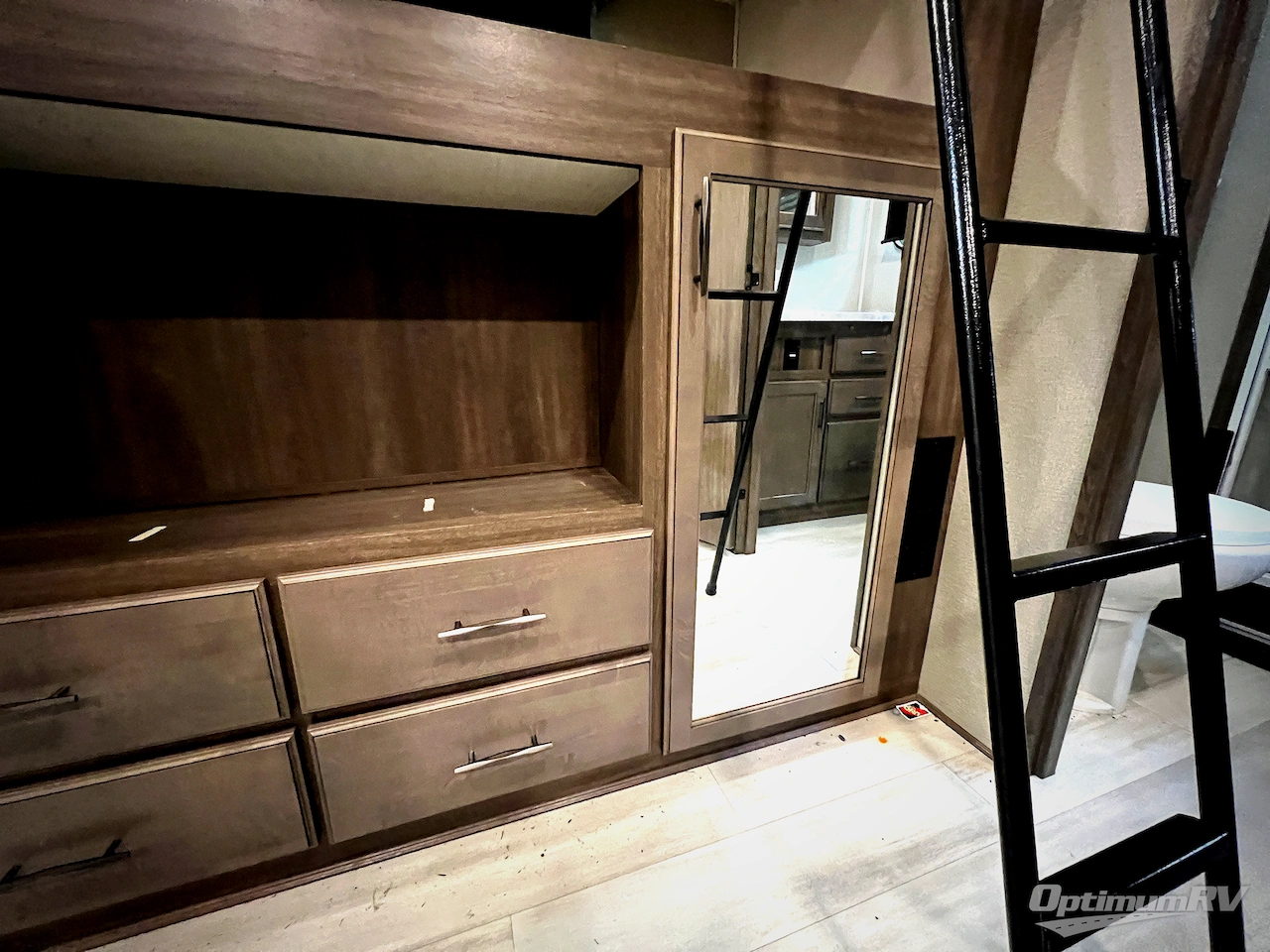 2022 Grand Design Solitude S-Class 3950BH Photo 35