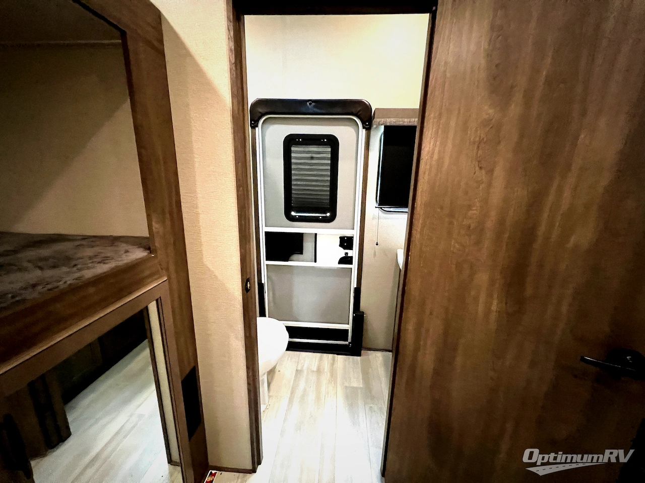 2022 Grand Design Solitude S-Class 3950BH Photo 38