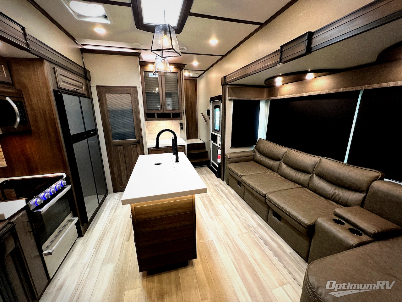 2022 Grand Design Solitude S-Class 3950BH Photo 43